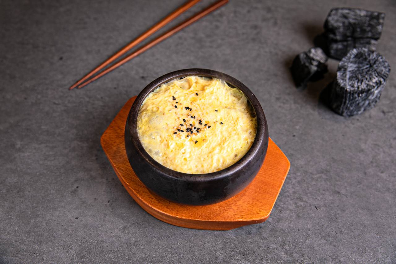 뚝배기계란찜 Steamed Egg in Hot Pot — 봉산정육 홍대본점 Korean BBQ (サムギョプサル · 烤肉) menu · 곁들임